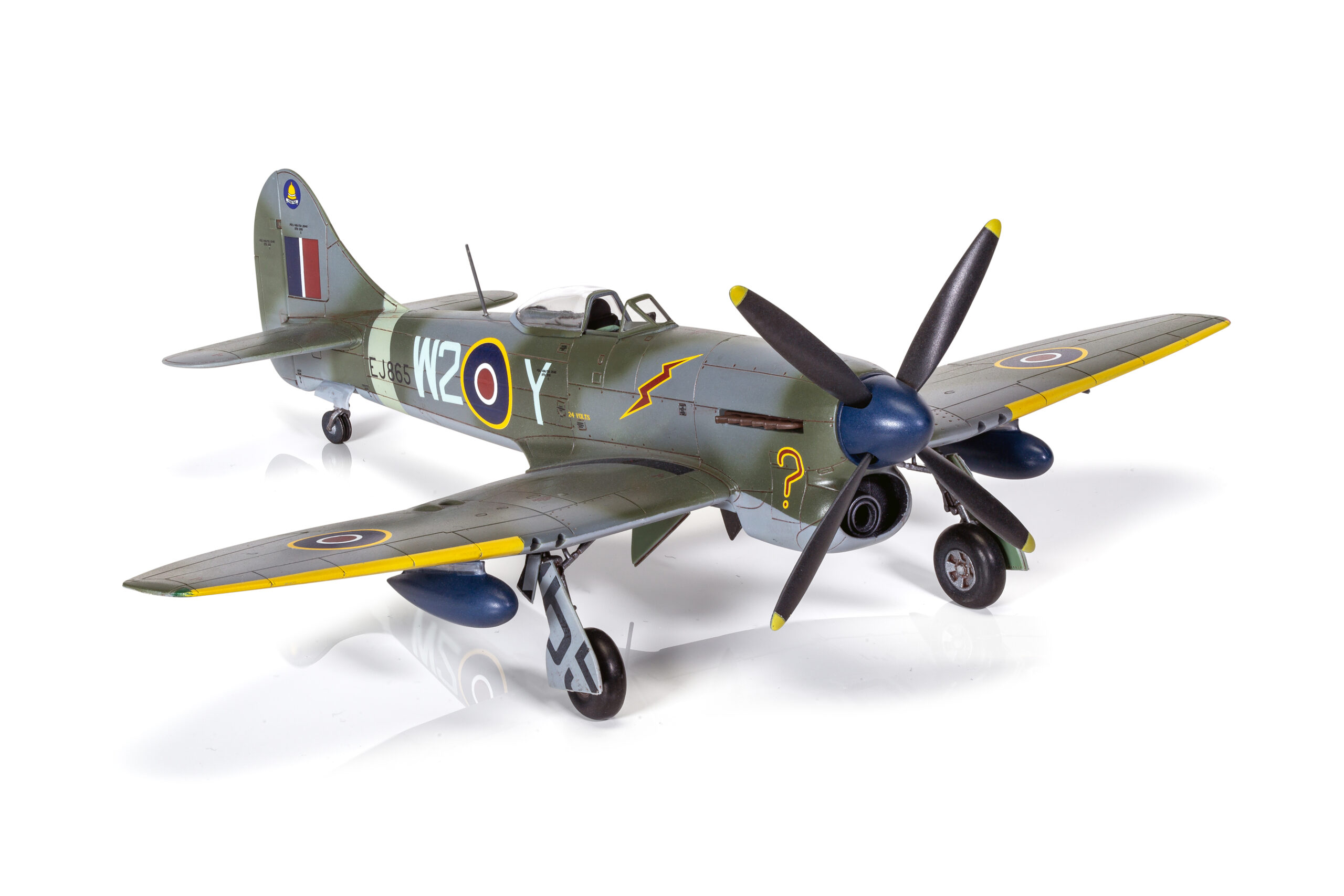 Airfix A02110 Hawker Tempest Mk.V Post War - Image 4