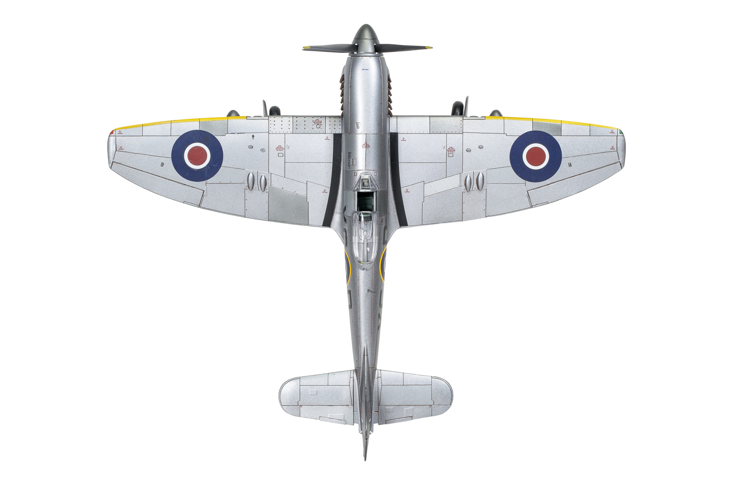 Airfix A02110 Hawker Tempest Mk.V Post War - Image 3