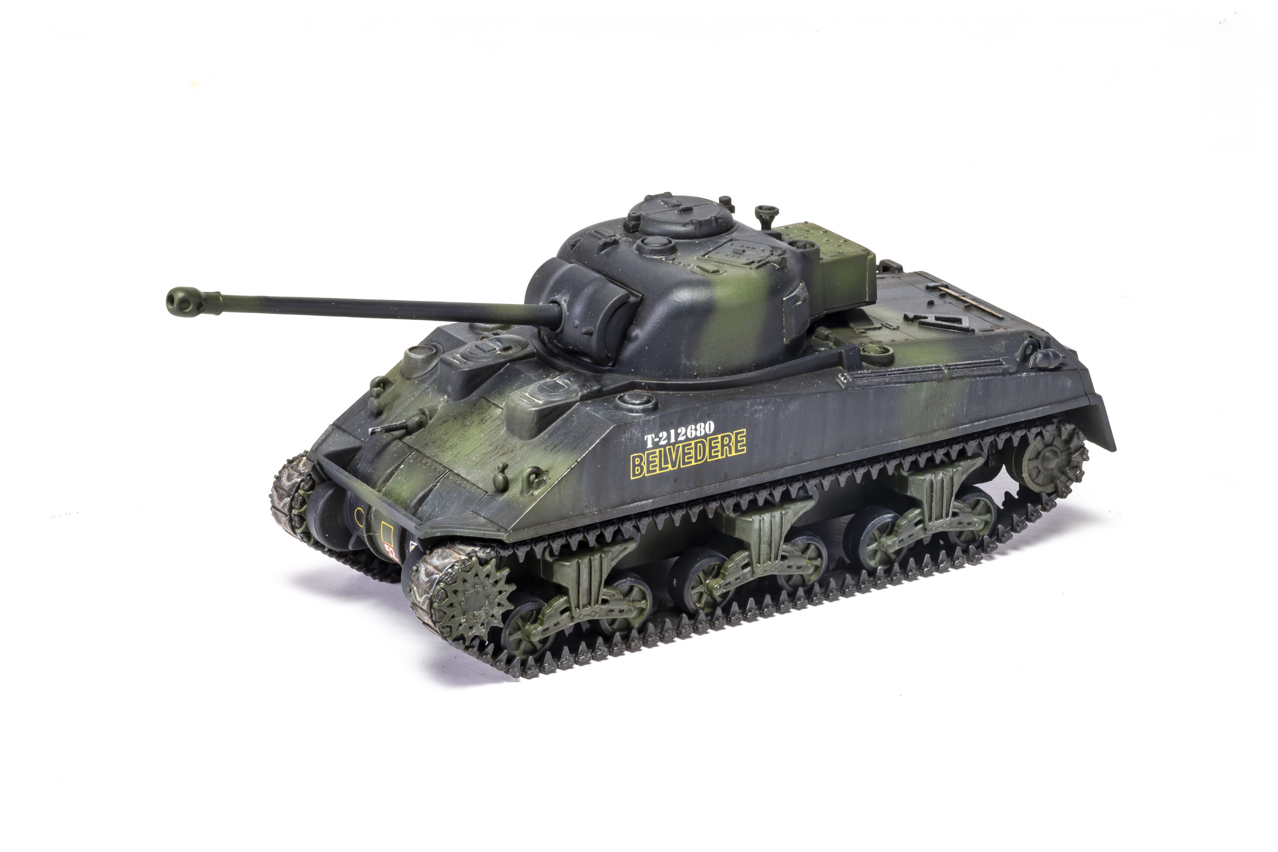 Airfix A02341 Sherman Firefly - Image 2