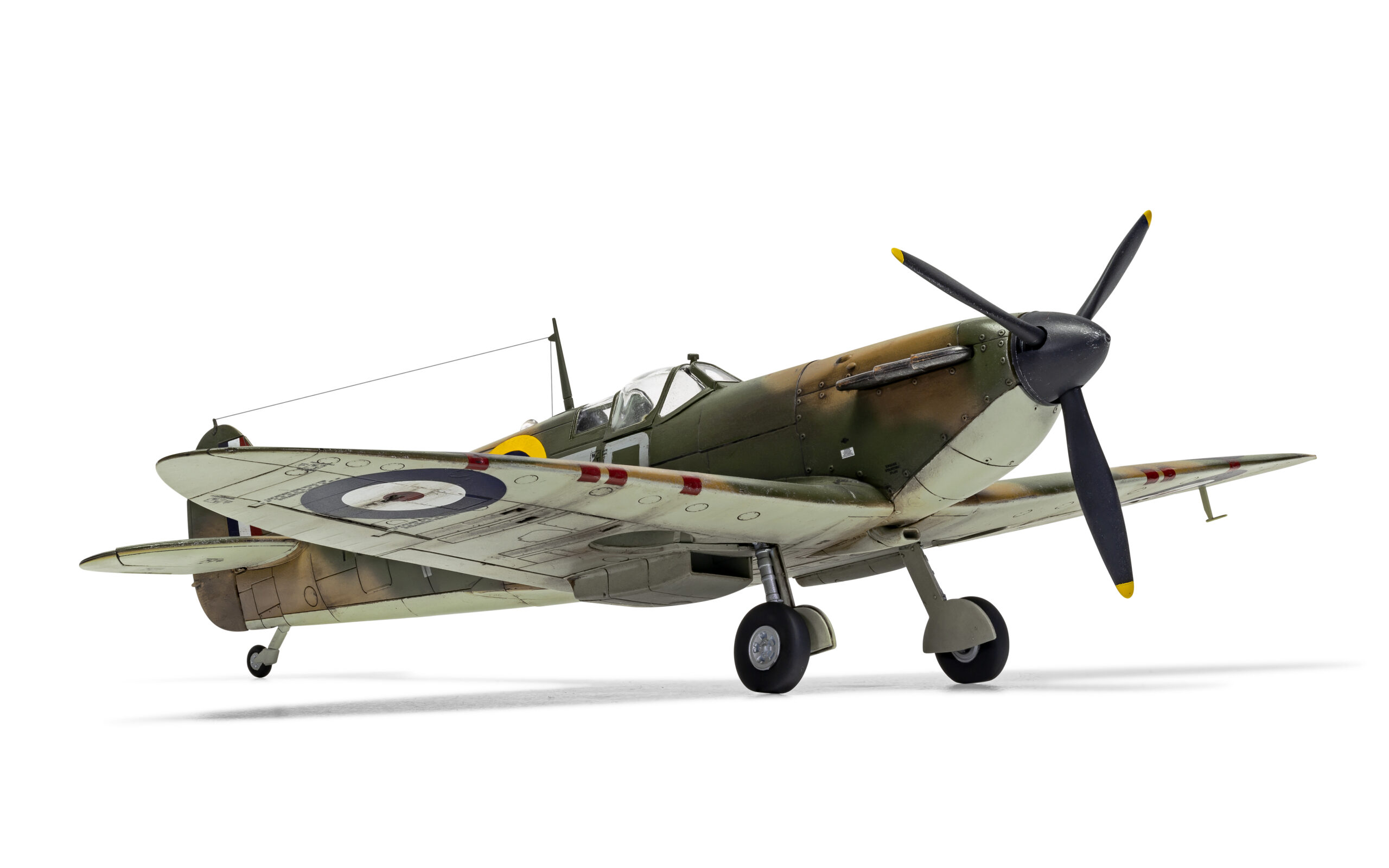Airfix A05126A Supermarine Spitfire Mk.1 a - Image 4