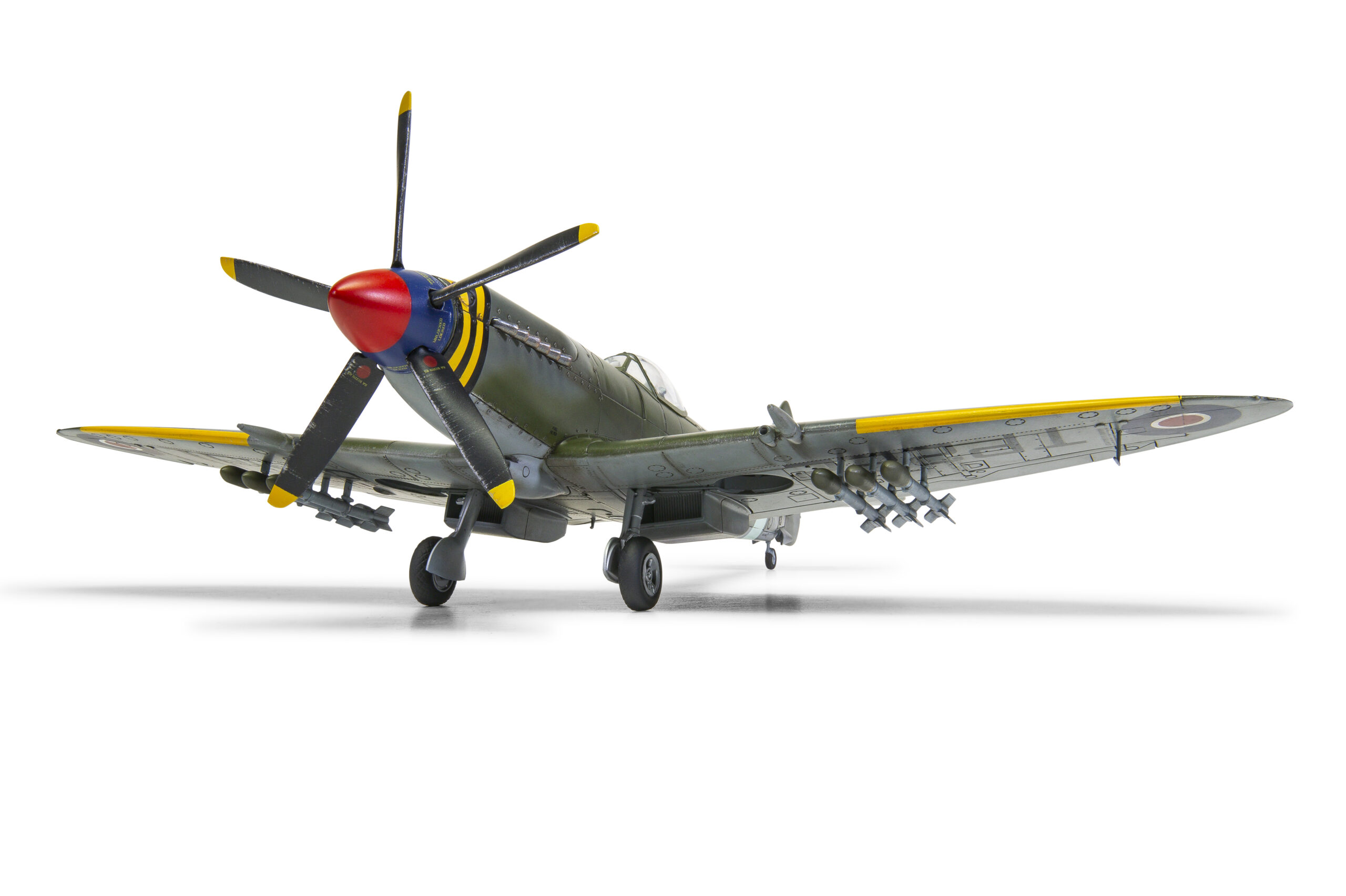 Airfix A05140 Supermarine Spitfire F Mk.XVIII - Image 3