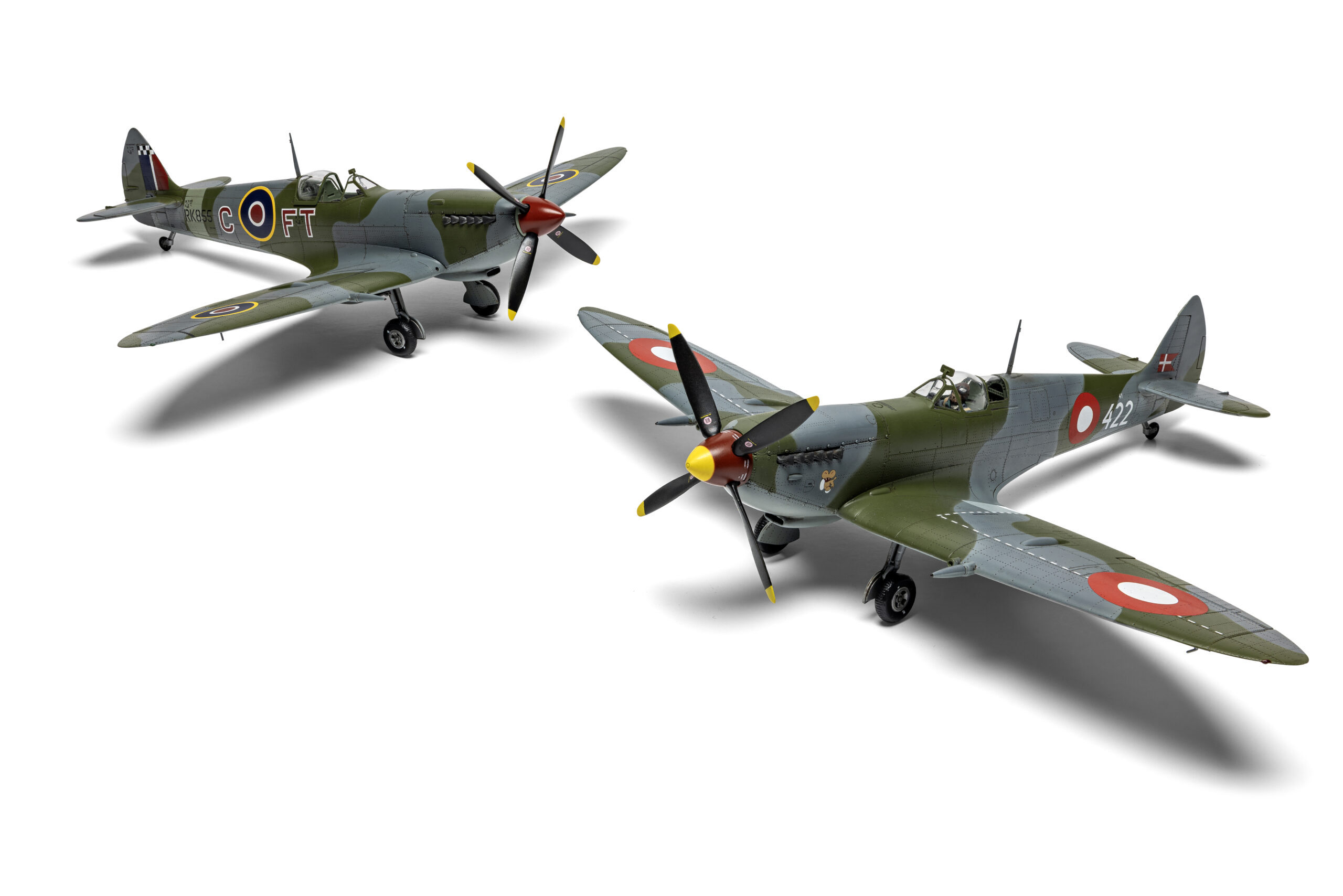 Airfix A05144 Supermarine Spitfire Mk.IXe - Image 4